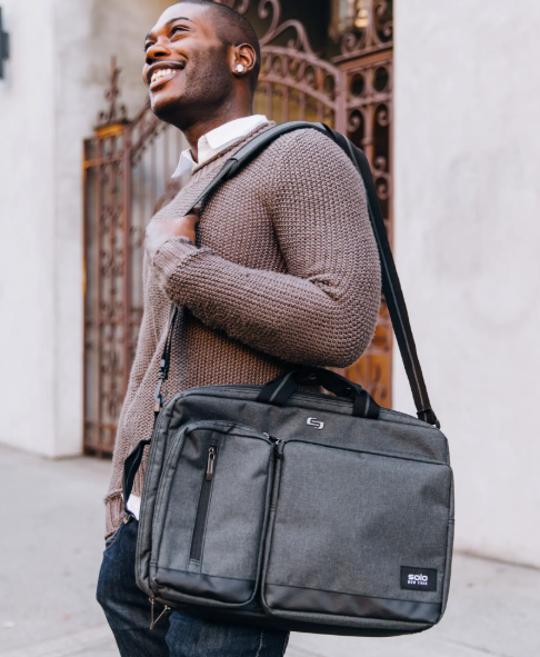Briefcase vs Backpack: Choosing the Right Bag for Work and Travel