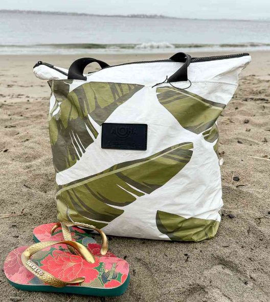 The Ultimate Guide to Personalized Beach Bags: Customization, Trends, and Practical Tips