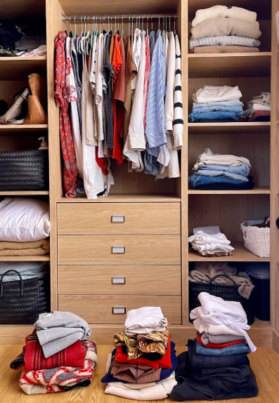 8 Essential Tips for Building Your Capsule Wardrobe and Creating Effortless Outfits