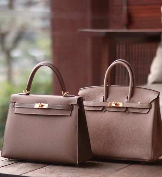 The Ultimate Guide to Choosing Between the Hermès Birkin and Kelly Bags