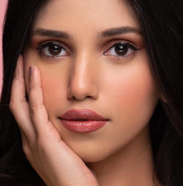 The Best Way to Apply Lipstick for Your Lip Shape