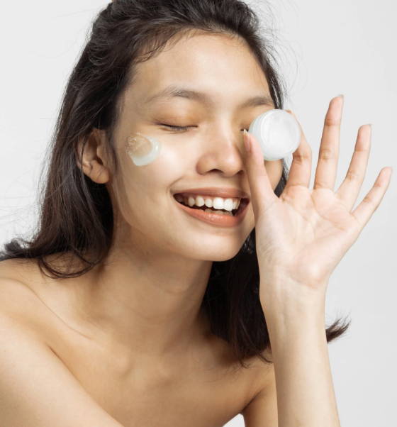 Two Simple Tips to Keep Your Skin Glowing This Autumn