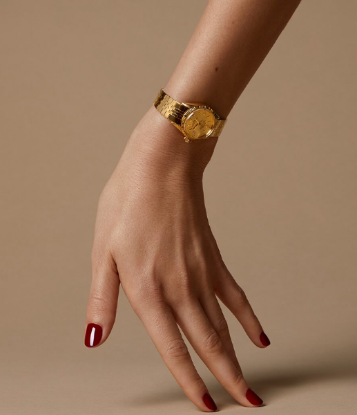 How Women Can Style a Rolex Watch: A Modern Approach to Timeless Elegance