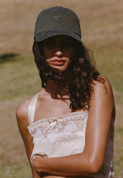 Top Hat Trends in Australia: Finding Your Perfect Match at an Australian Hat Shop