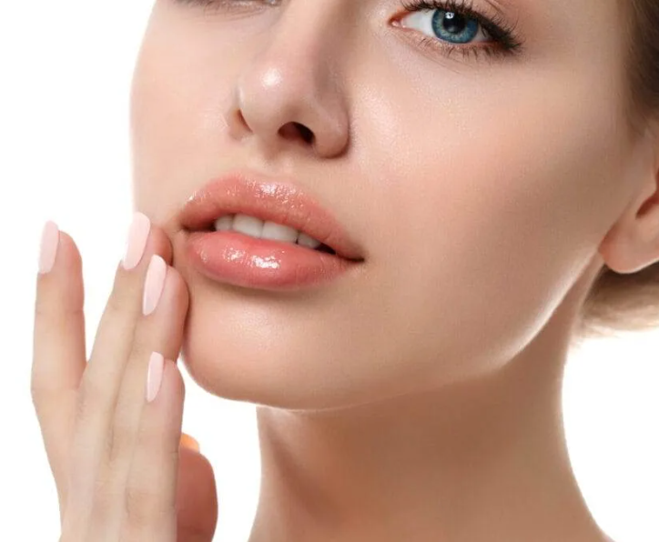 Exploring the Benefits of Permanent Lip Color: A Guide to Cosmetic Lip Tattooing