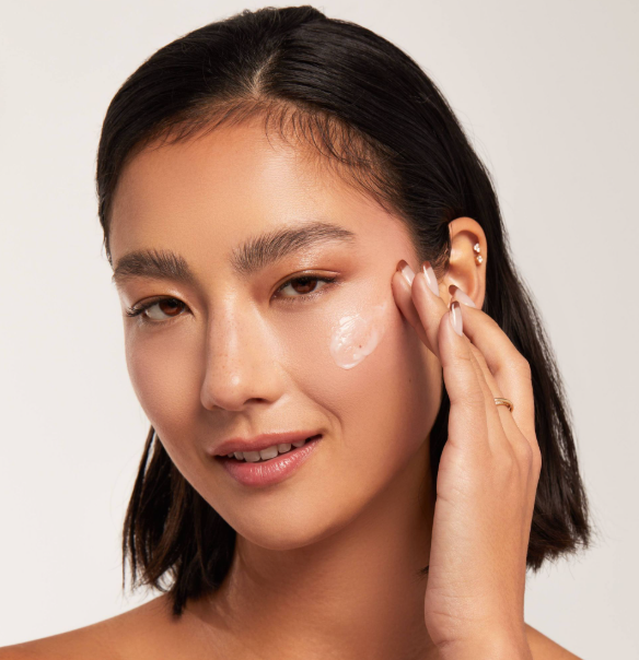 Unlocking the Secret to Youthful Skin: The Power of Retinol Serum