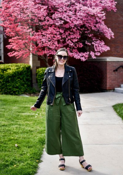How to Rock Wide Leg Pants with Confidence as a Petite